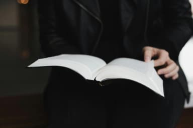 القراءة: التمرد الهادئ